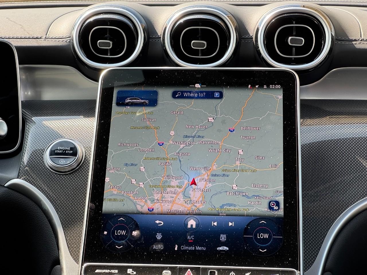 Mercedes-Benz GLC Vehicle Full-screen Gallery Image 15