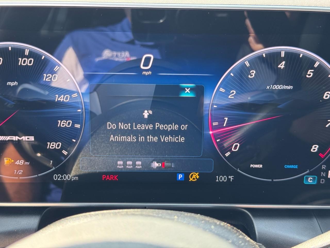 Mercedes-Benz GLC Vehicle Full-screen Gallery Image 22