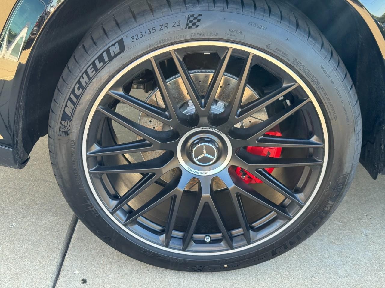 Mercedes-Benz GLS Vehicle Full-screen Gallery Image 6