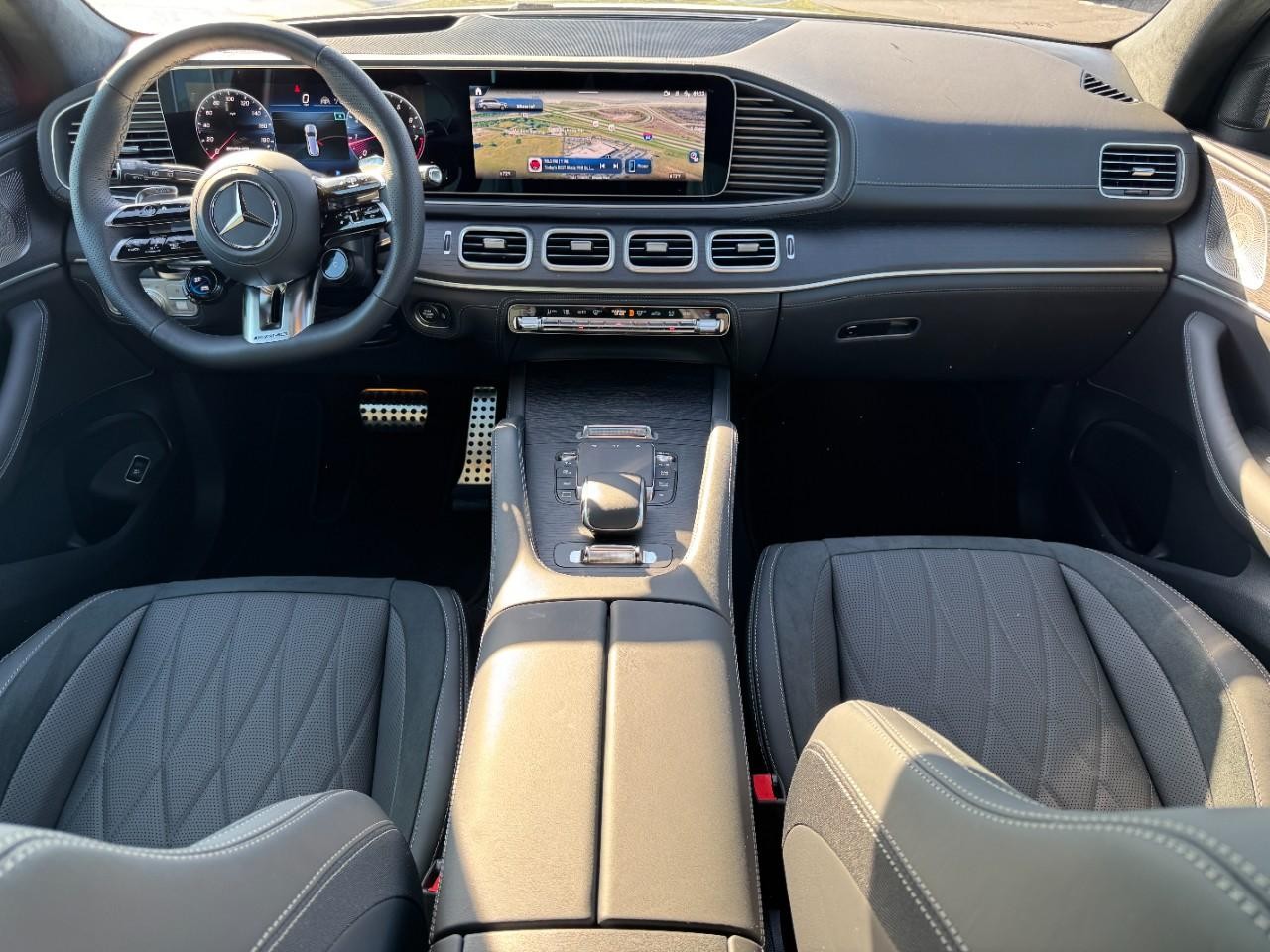 Mercedes-Benz GLS Vehicle Full-screen Gallery Image 14