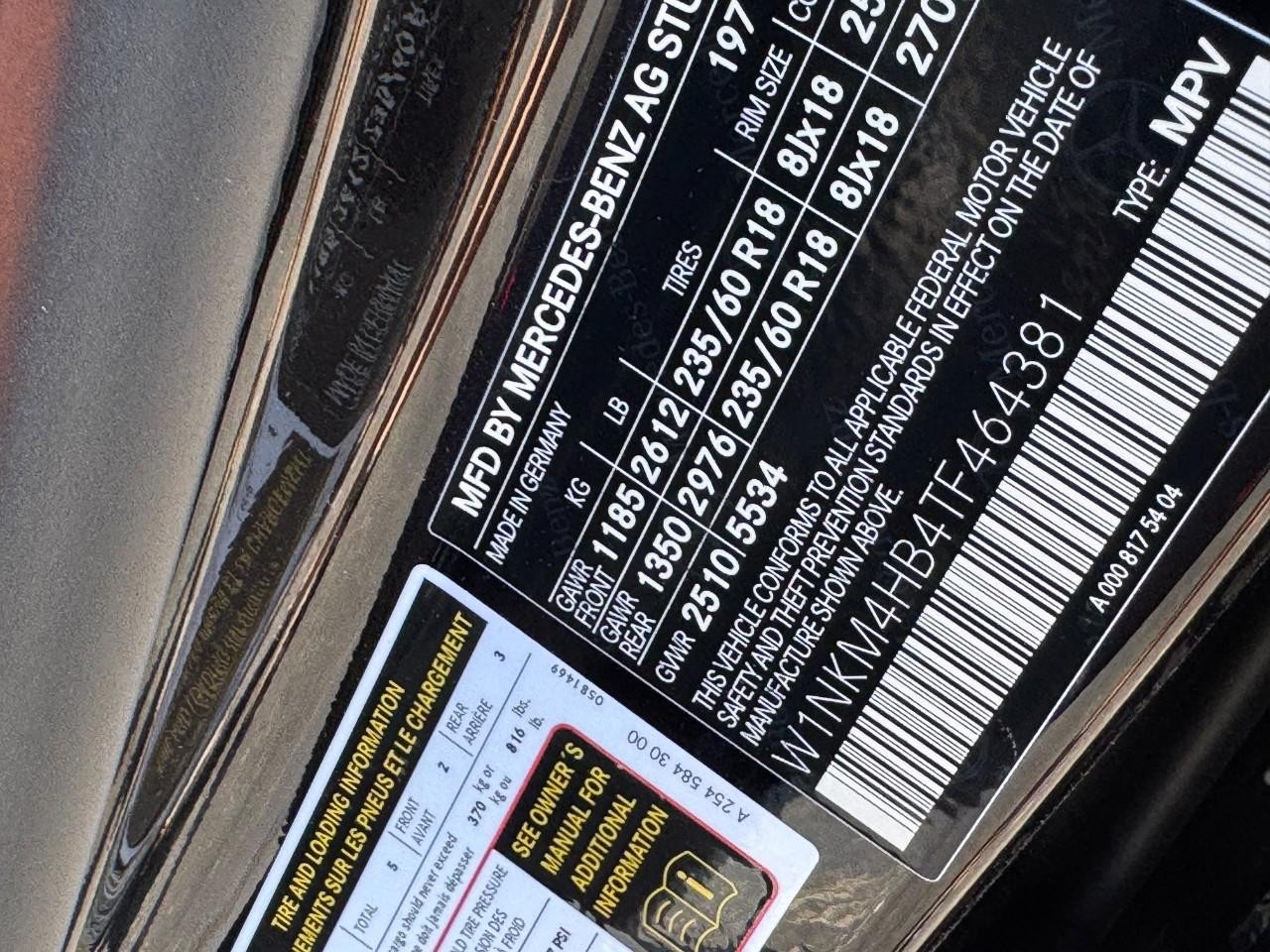 Mercedes-Benz GLC Vehicle Full-screen Gallery Image 34