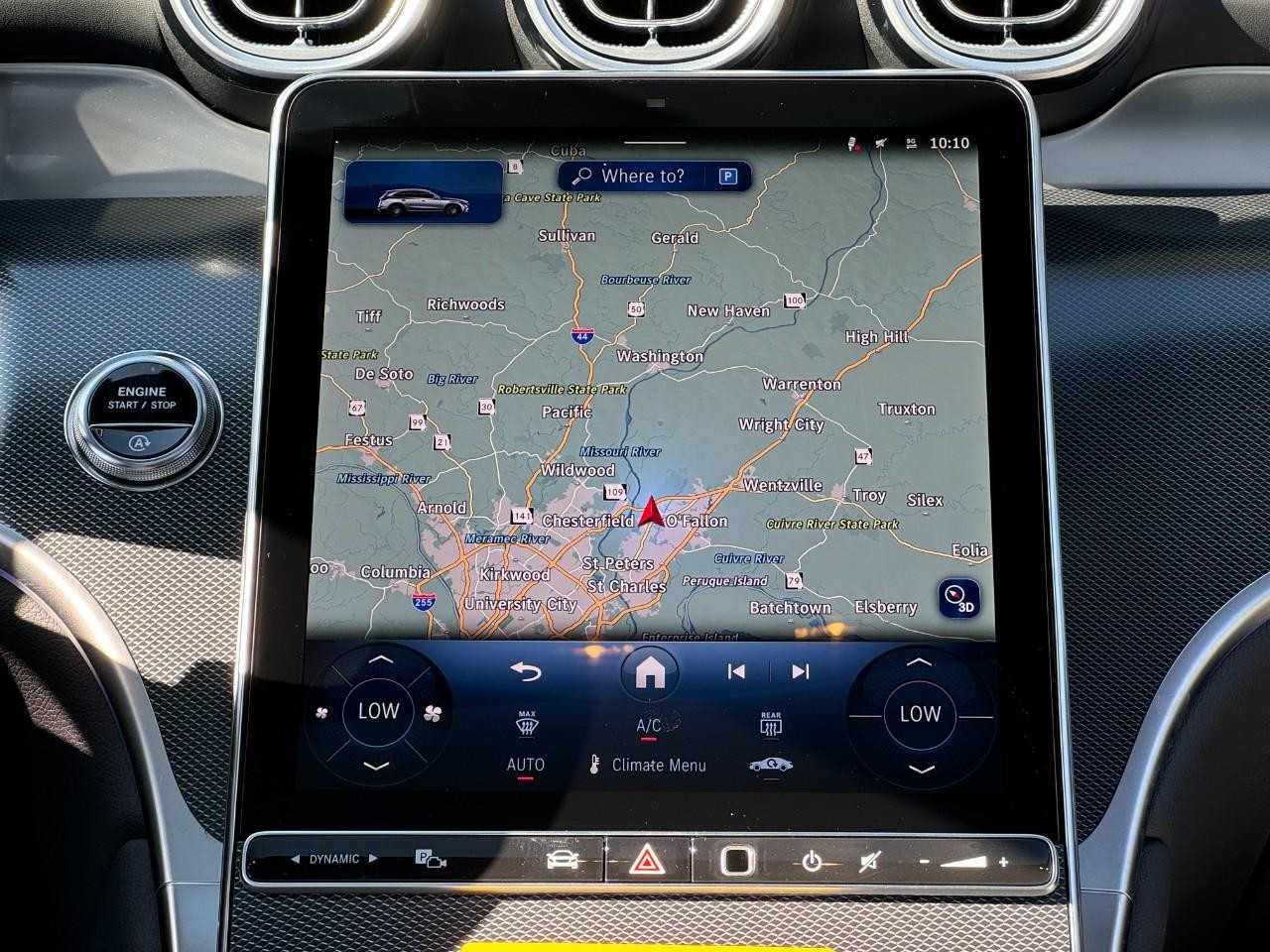 Mercedes-Benz GLC Vehicle Full-screen Gallery Image 14