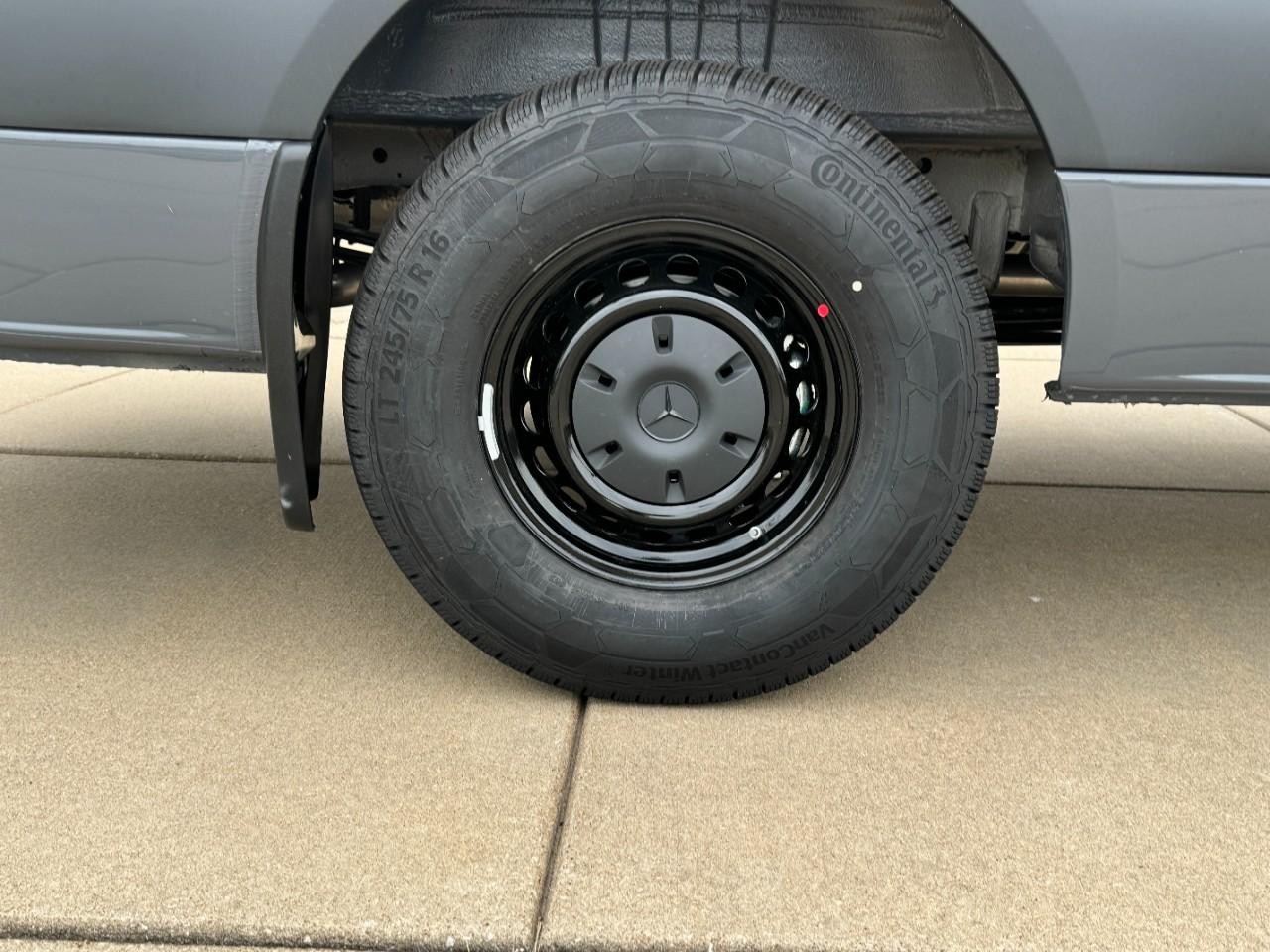 Mercedes-Benz Sprinter Cargo Van Vehicle Full-screen Gallery Image 5