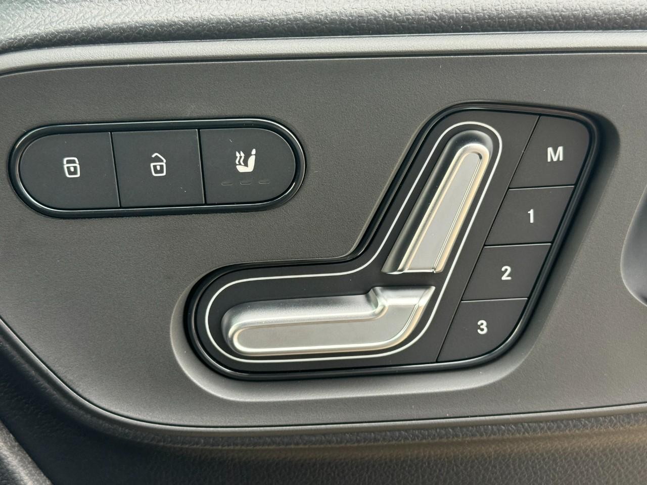 Mercedes-Benz Sprinter Cargo Van Vehicle Full-screen Gallery Image 21