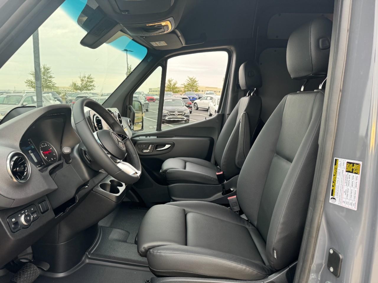 Mercedes-Benz Sprinter Cargo Van Vehicle Full-screen Gallery Image 24