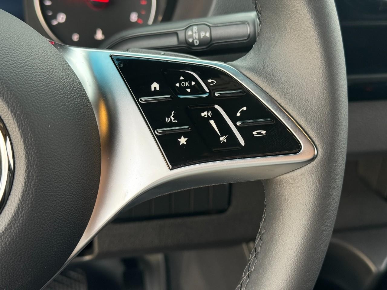 Mercedes-Benz Sprinter Cargo Van Vehicle Full-screen Gallery Image 29