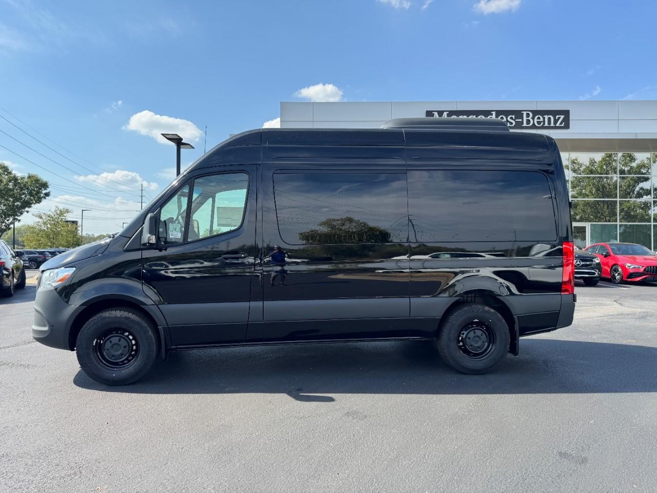 Mercedes-Benz Sprinter Passenger Van Vehicle Full-screen Gallery Image 2