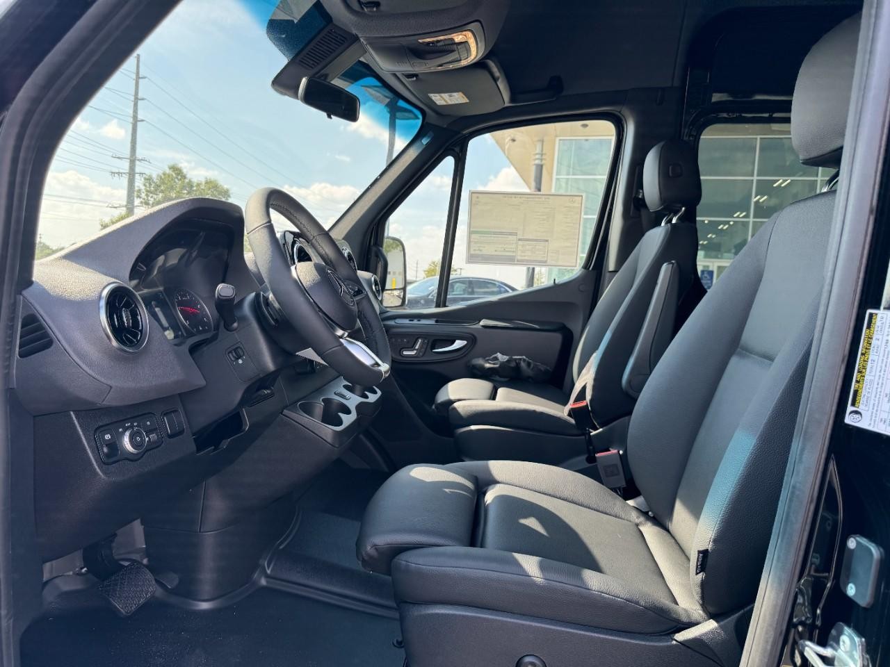 Mercedes-Benz Sprinter Passenger Van Vehicle Full-screen Gallery Image 9