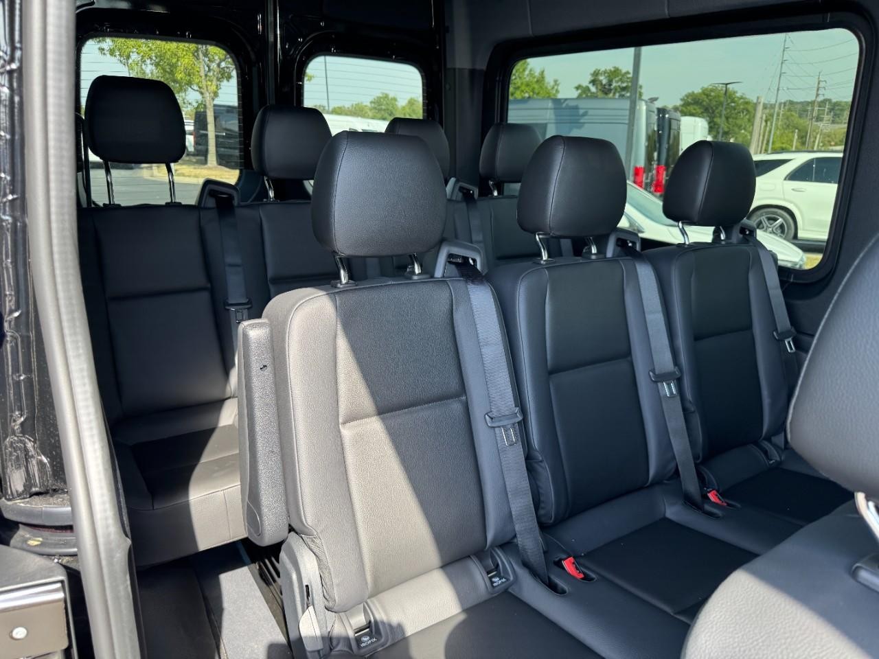 Mercedes-Benz Sprinter Passenger Van Vehicle Full-screen Gallery Image 14