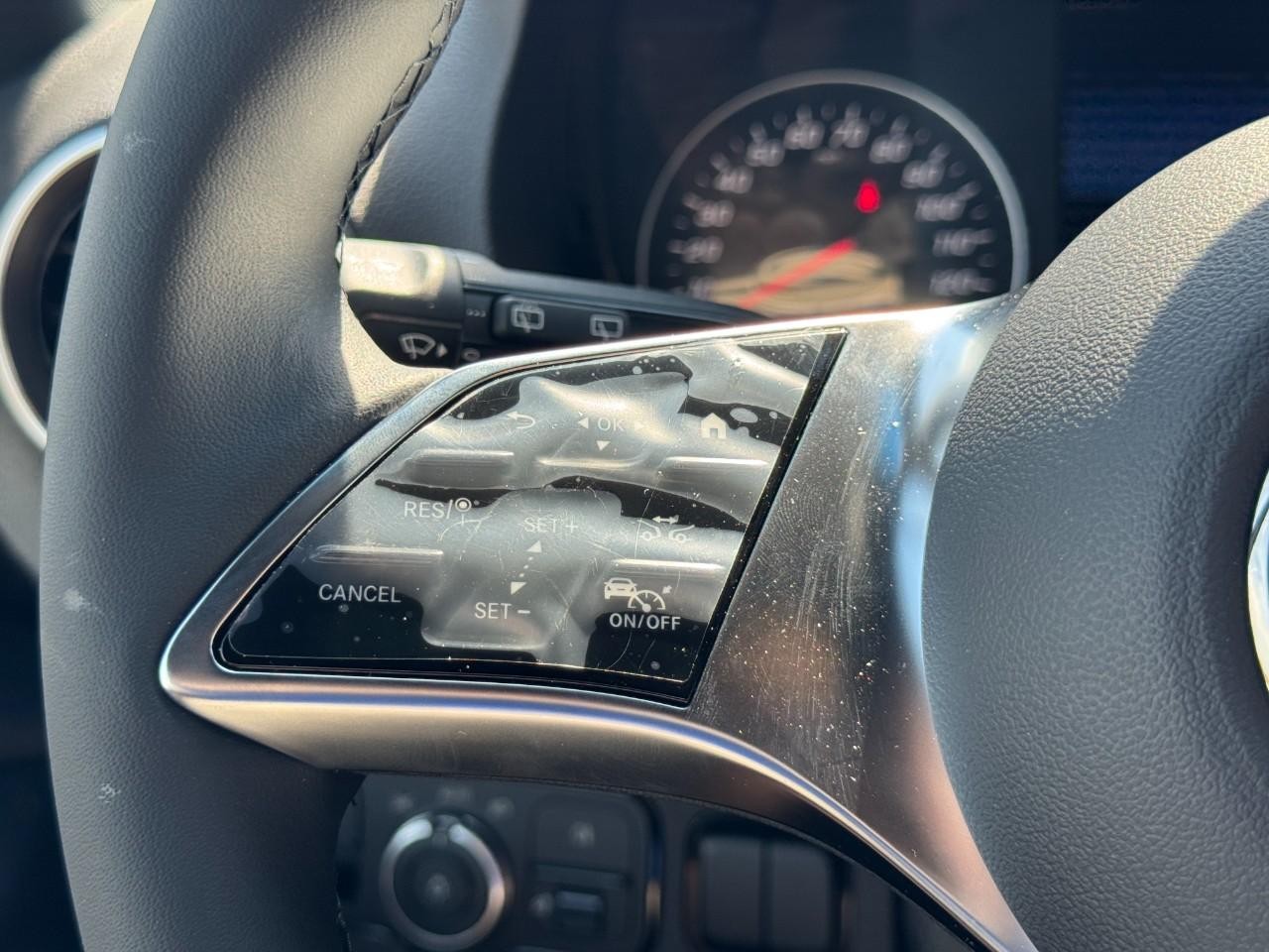 Mercedes-Benz Sprinter Passenger Van Vehicle Full-screen Gallery Image 25