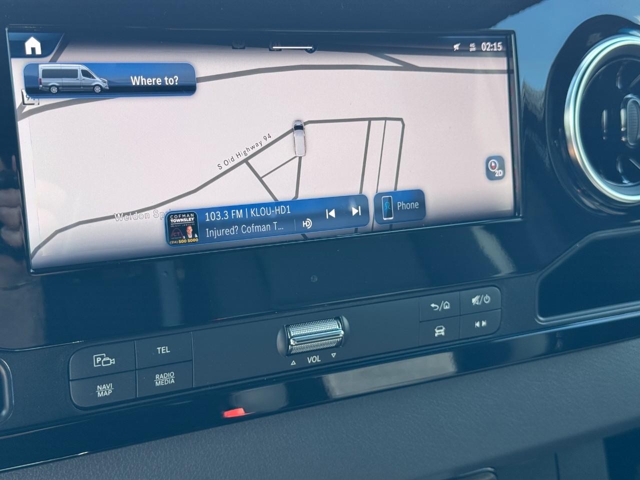 Mercedes-Benz Sprinter Passenger Van Vehicle Full-screen Gallery Image 28