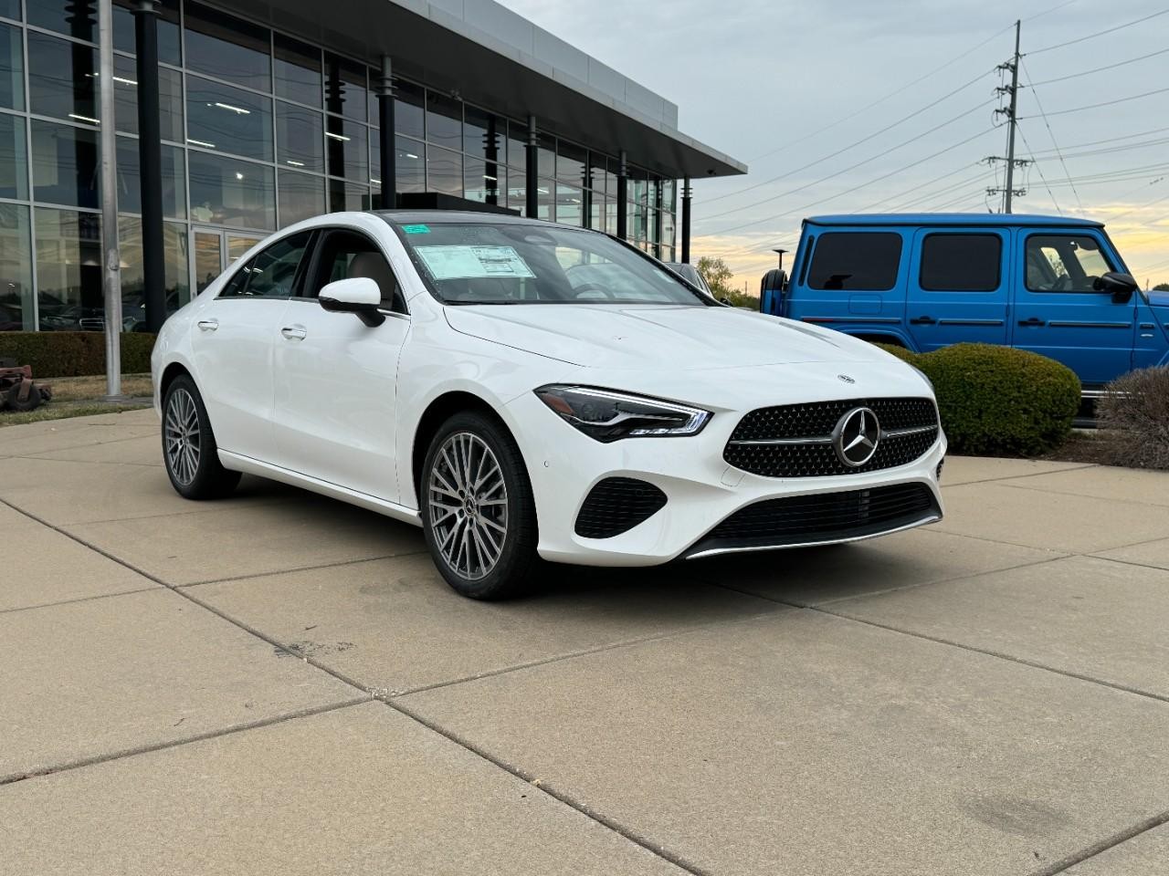 Mercedes-Benz CLA Vehicle Full-screen Gallery Image 6