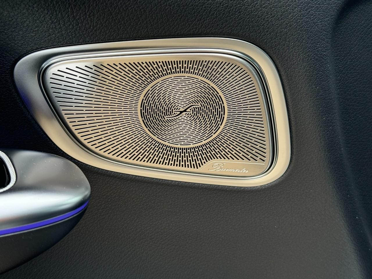 Mercedes-Benz GLC Vehicle Full-screen Gallery Image 26