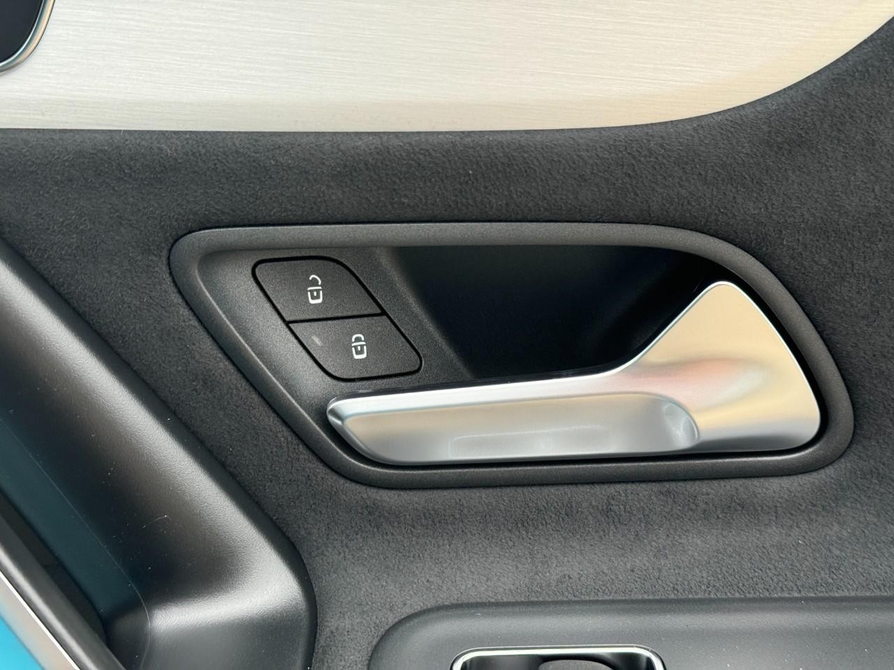 Mercedes-Benz CLA Vehicle Full-screen Gallery Image 22