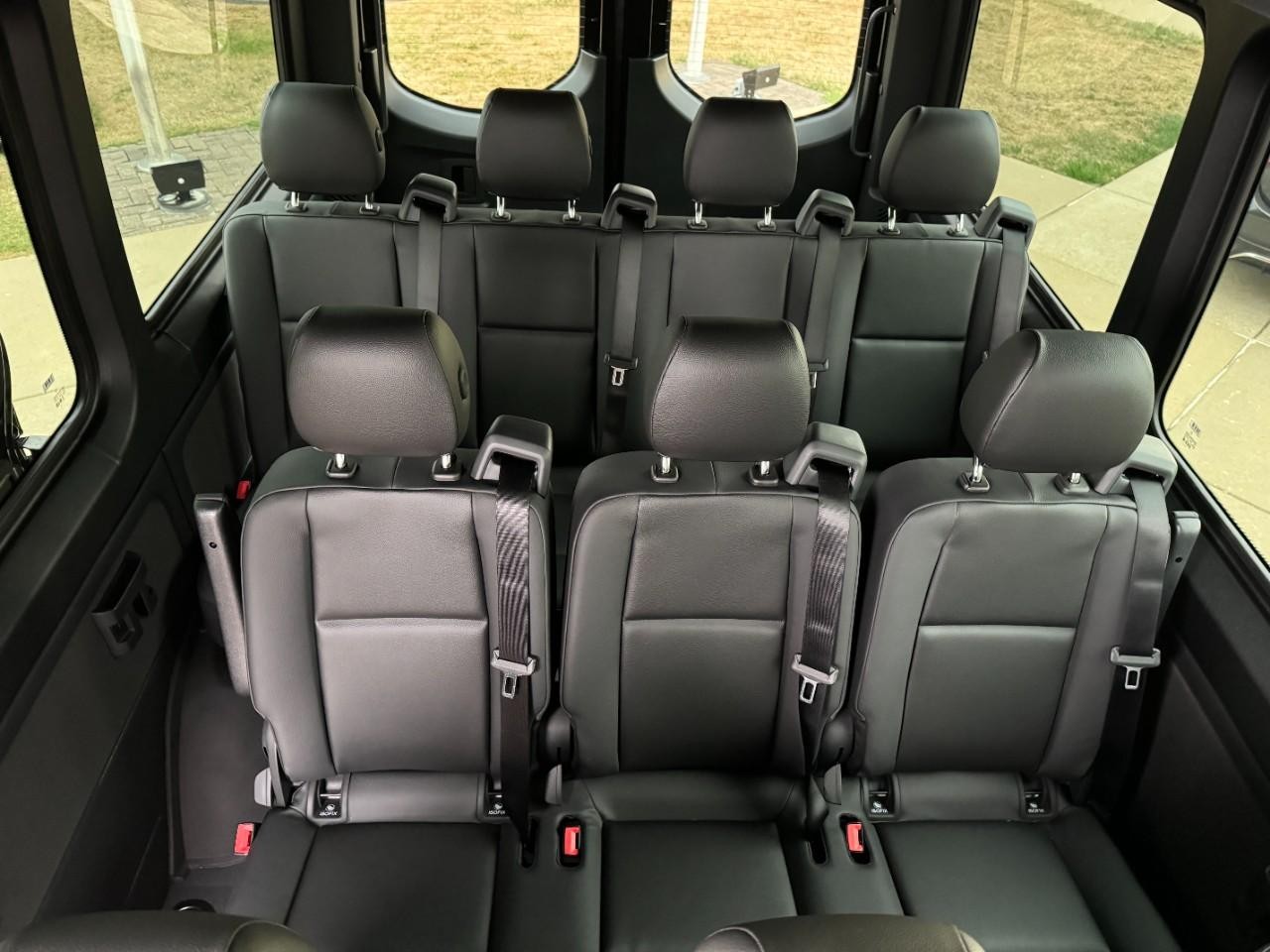 Mercedes-Benz Sprinter Passenger Van Vehicle Full-screen Gallery Image 11