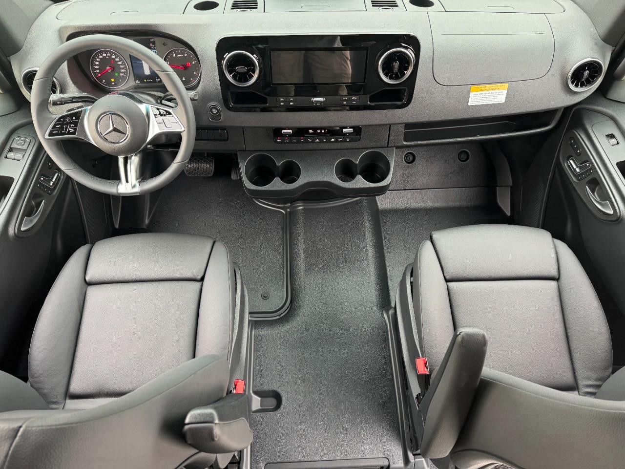 Mercedes-Benz Sprinter Passenger Van Vehicle Full-screen Gallery Image 13