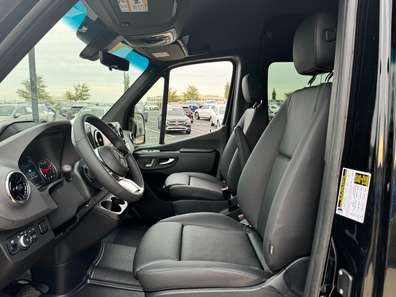 Mercedes-Benz Sprinter Passenger Van Vehicle Full-screen Gallery Image 25