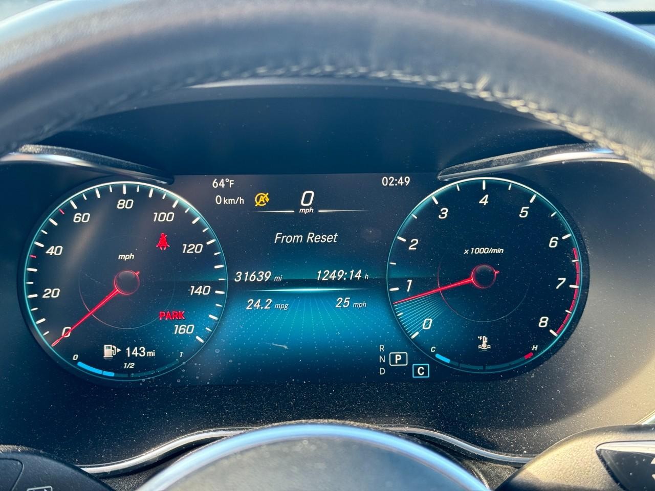 Mercedes-Benz GLC Vehicle Full-screen Gallery Image 33