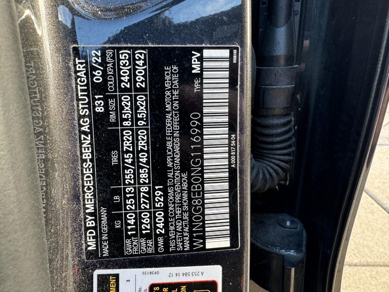 Mercedes-Benz GLC Vehicle Full-screen Gallery Image 36