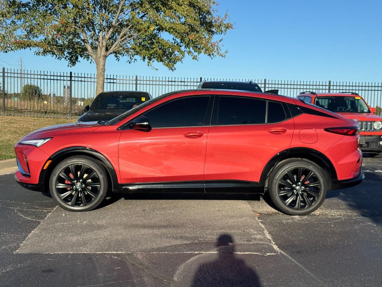 Buick Envista Vehicle Full-screen Gallery Image 2