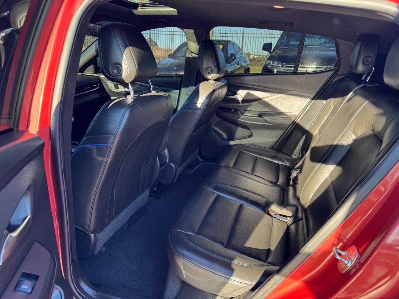 Buick Envista Vehicle Full-screen Gallery Image 10