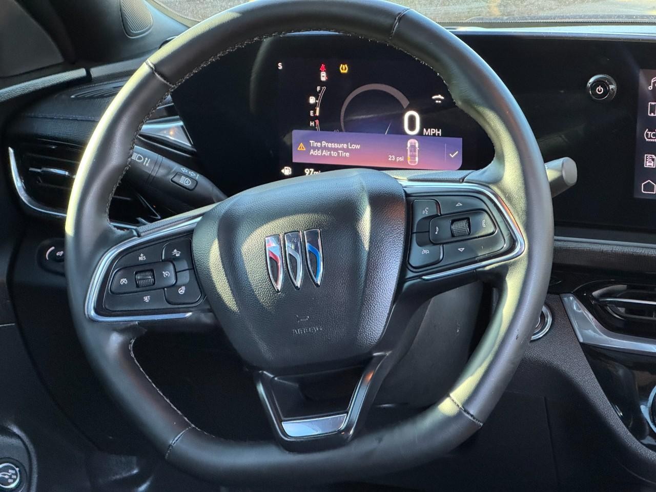 Buick Envista Vehicle Full-screen Gallery Image 14