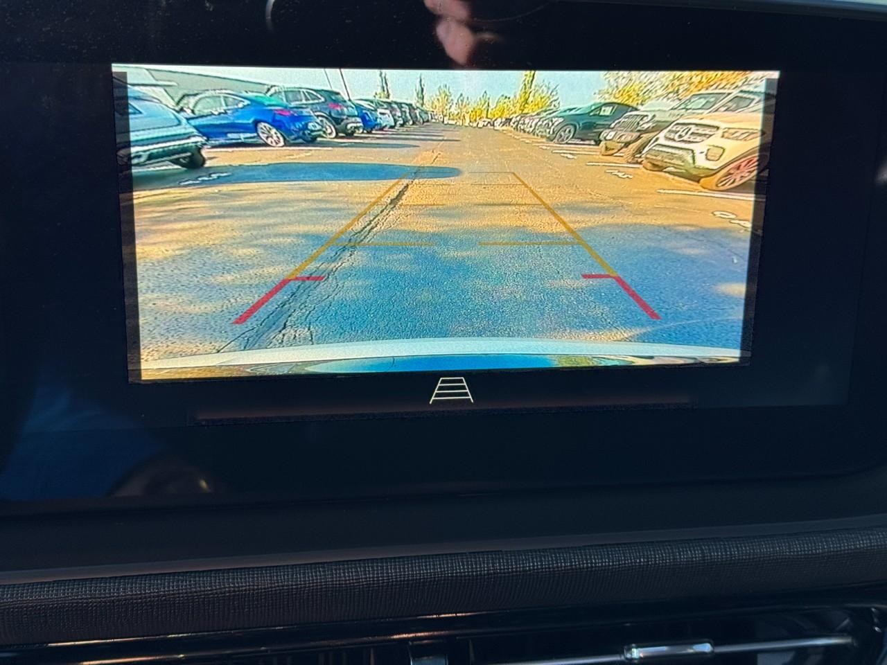 Buick Envista Vehicle Full-screen Gallery Image 22