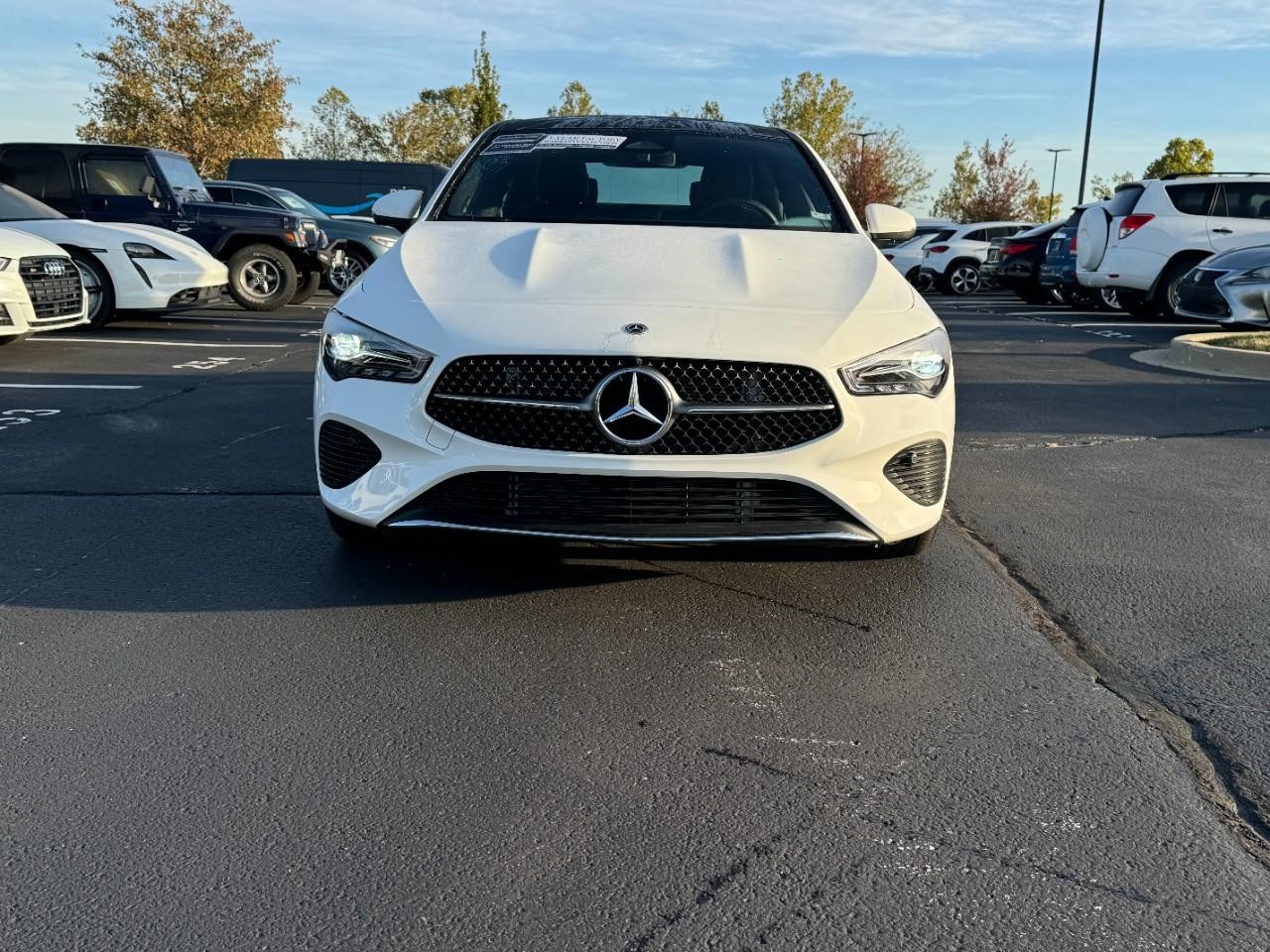 Mercedes-Benz CLA Vehicle Full-screen Gallery Image 7