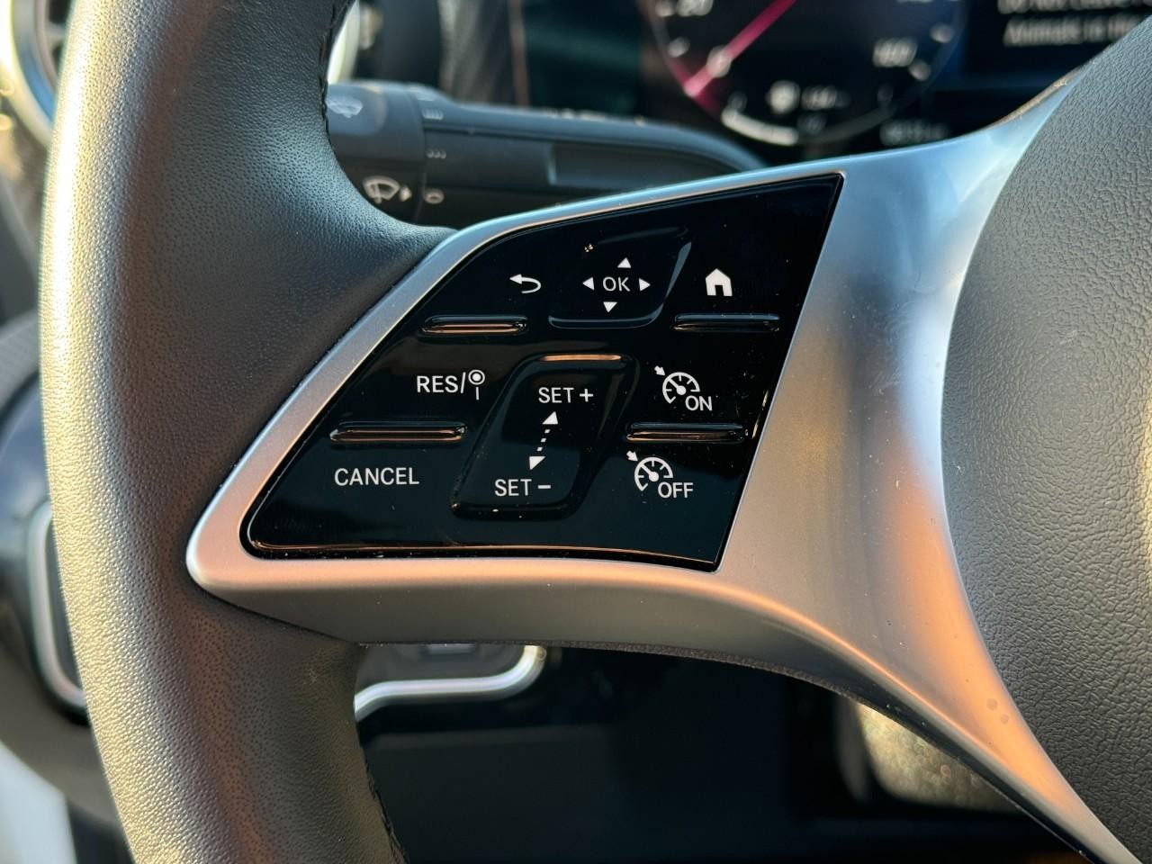 Mercedes-Benz CLA Vehicle Full-screen Gallery Image 31