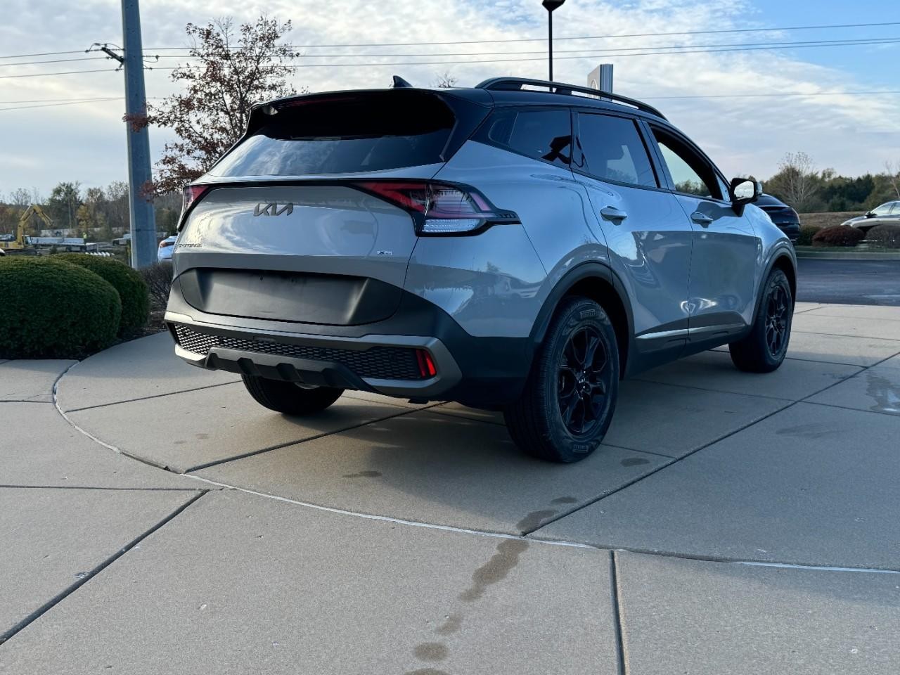 Kia Sportage Vehicle Full-screen Gallery Image 4