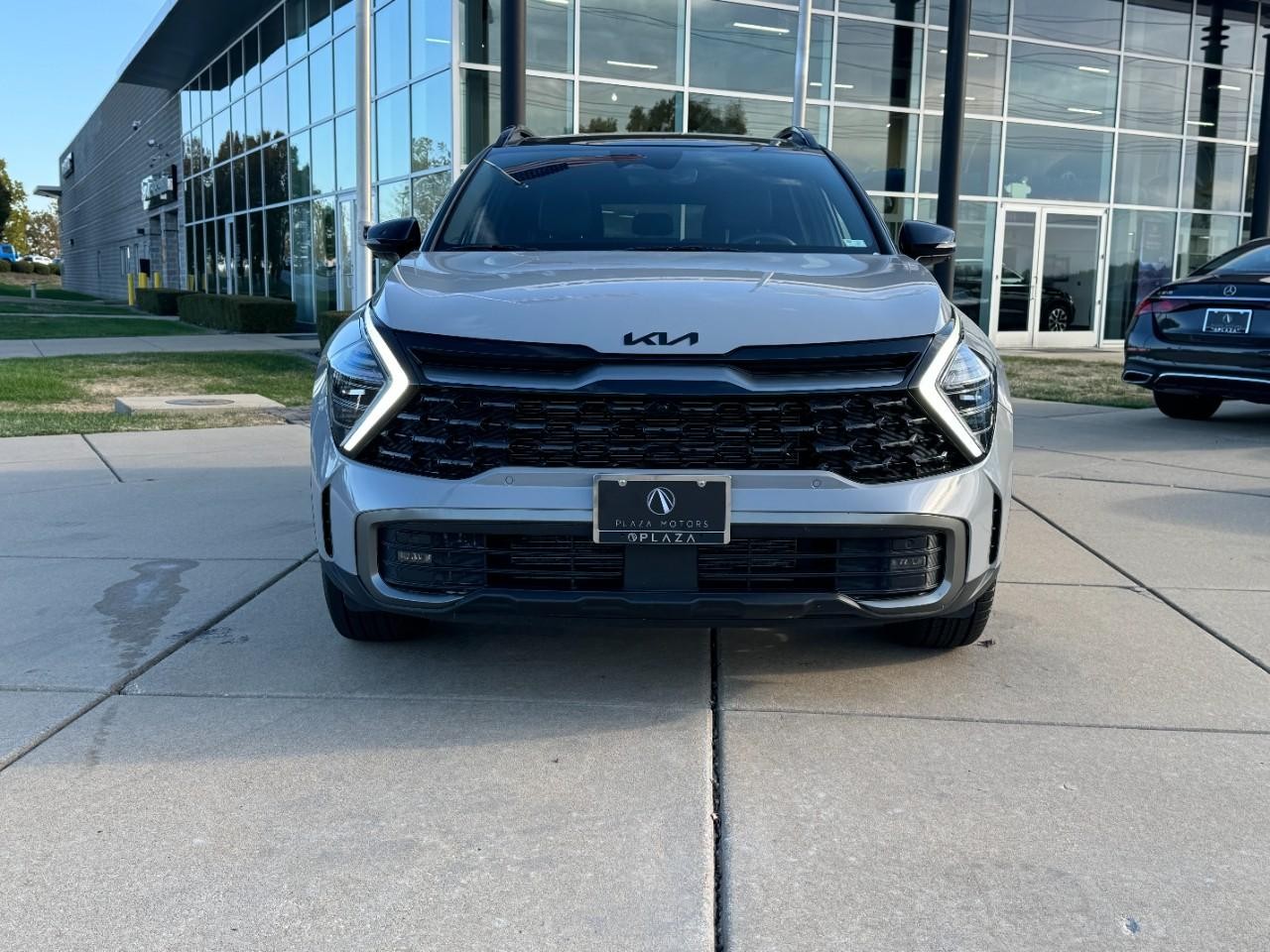 Kia Sportage Vehicle Full-screen Gallery Image 7