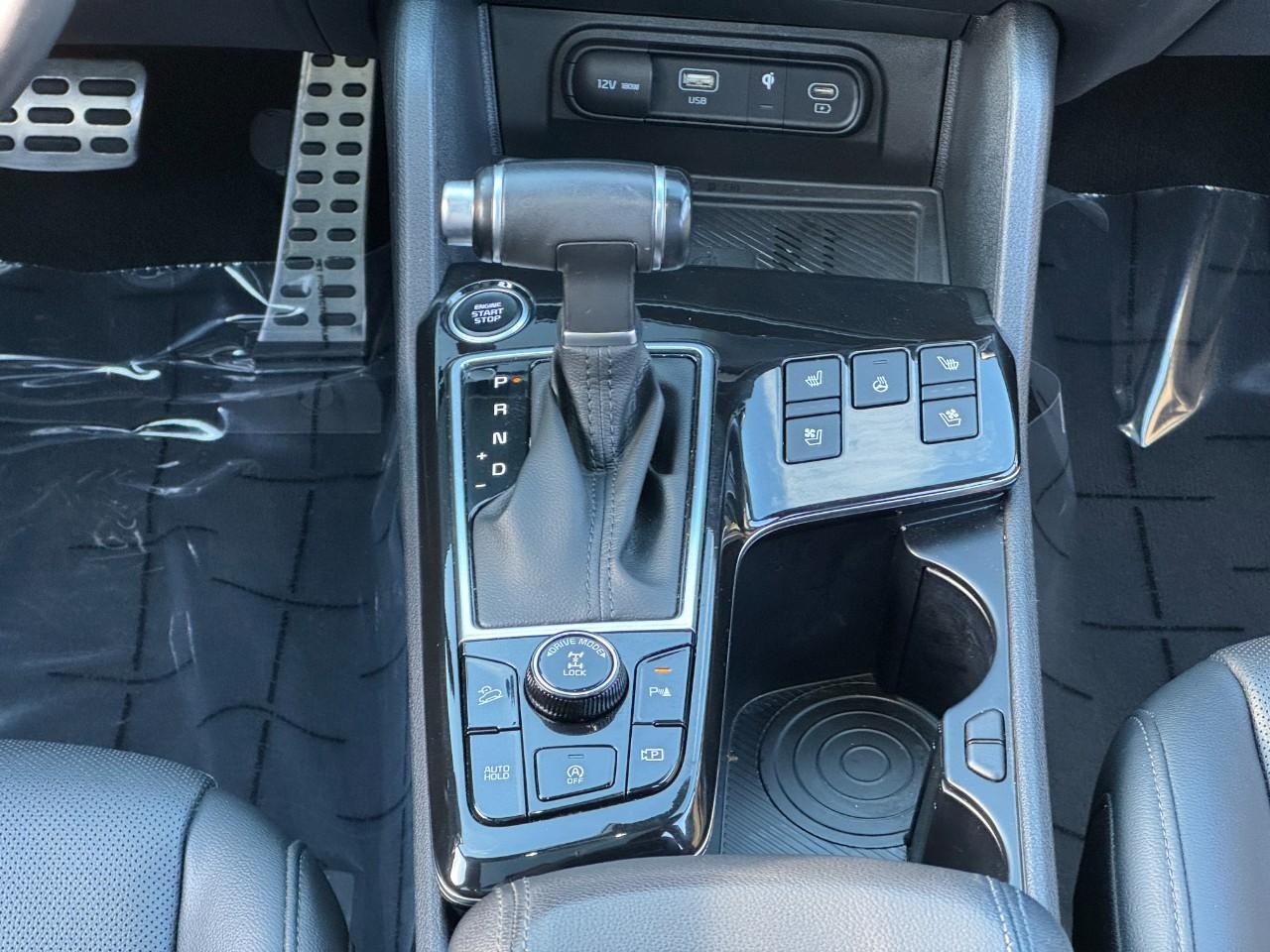 Kia Sportage Vehicle Full-screen Gallery Image 16