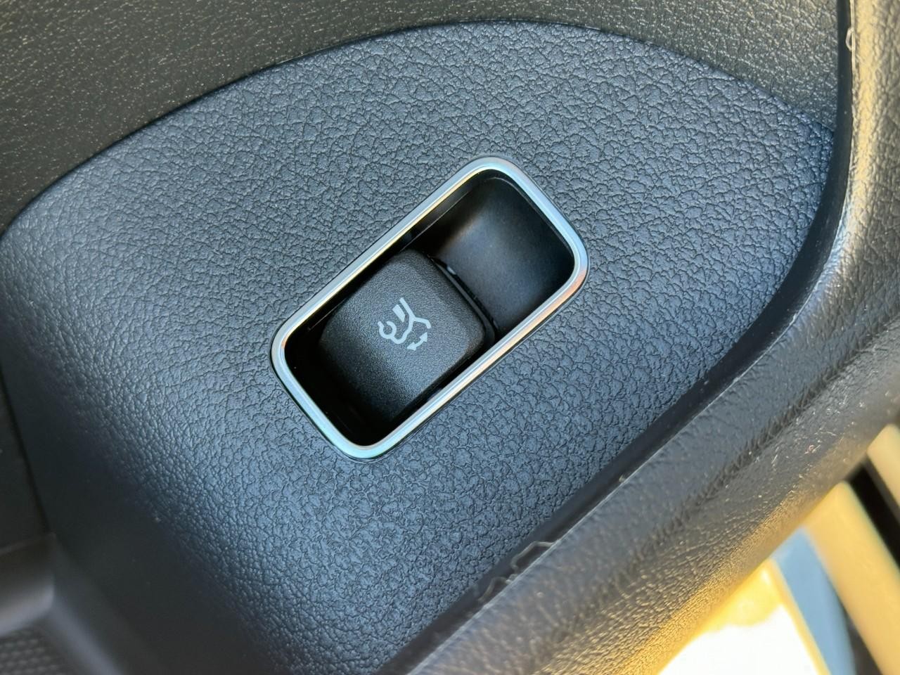 Mercedes-Benz GLE Vehicle Full-screen Gallery Image 29