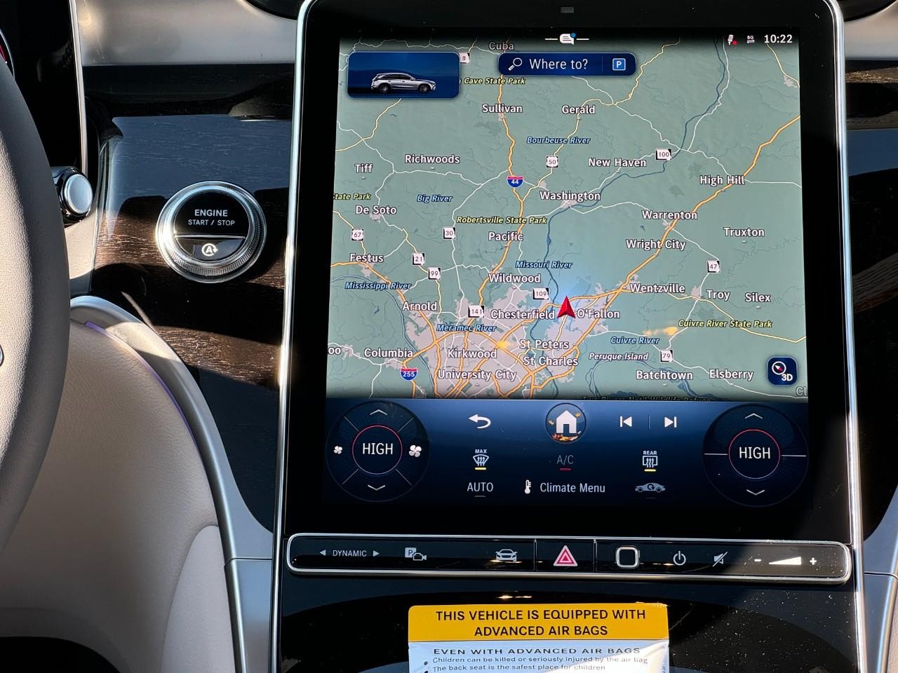 Mercedes-Benz GLC Vehicle Full-screen Gallery Image 14