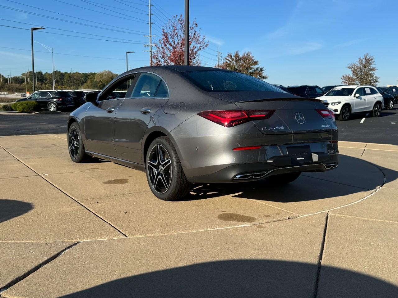Mercedes-Benz CLA Vehicle Full-screen Gallery Image 3