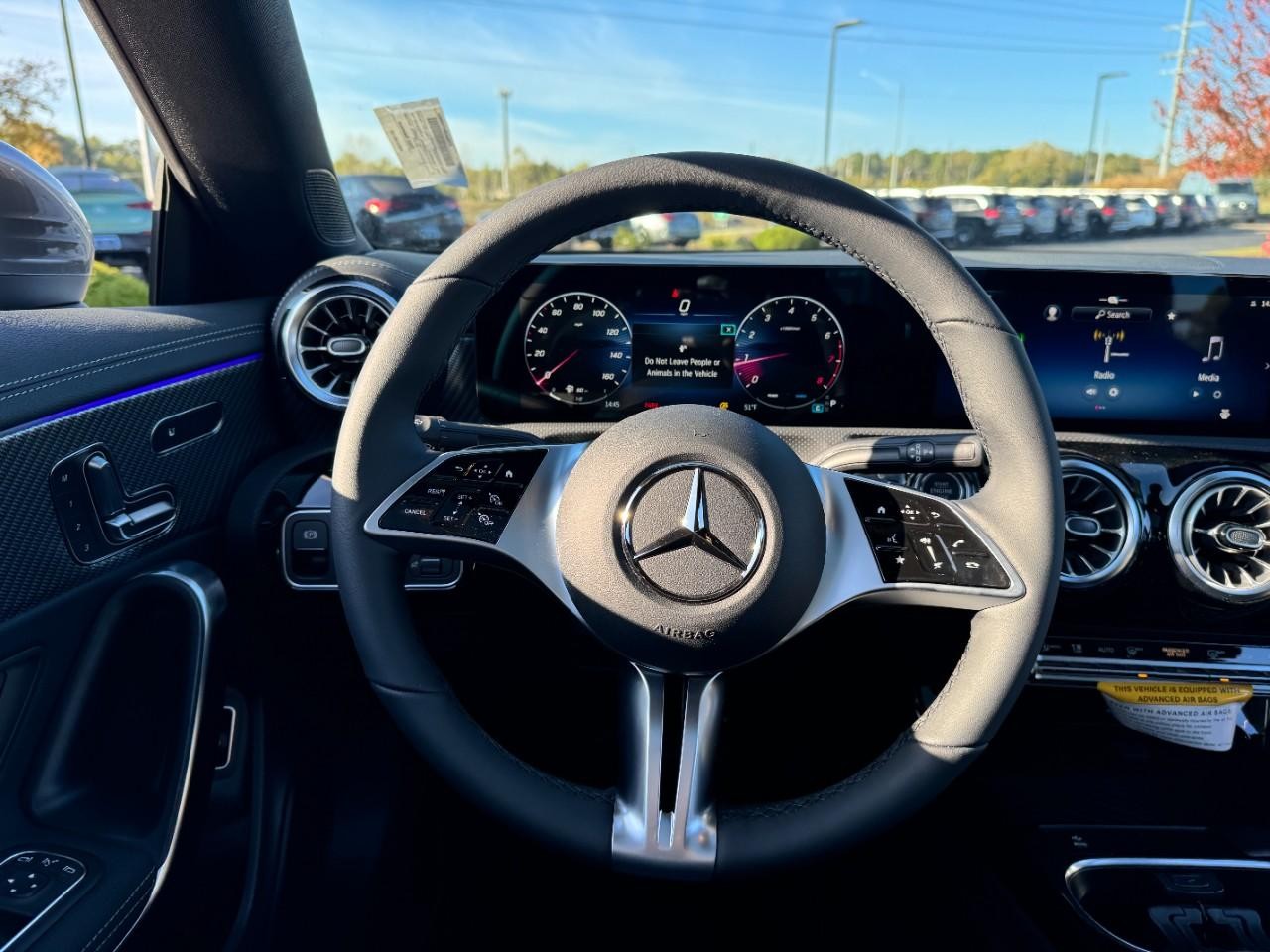 Mercedes-Benz CLA Vehicle Full-screen Gallery Image 13