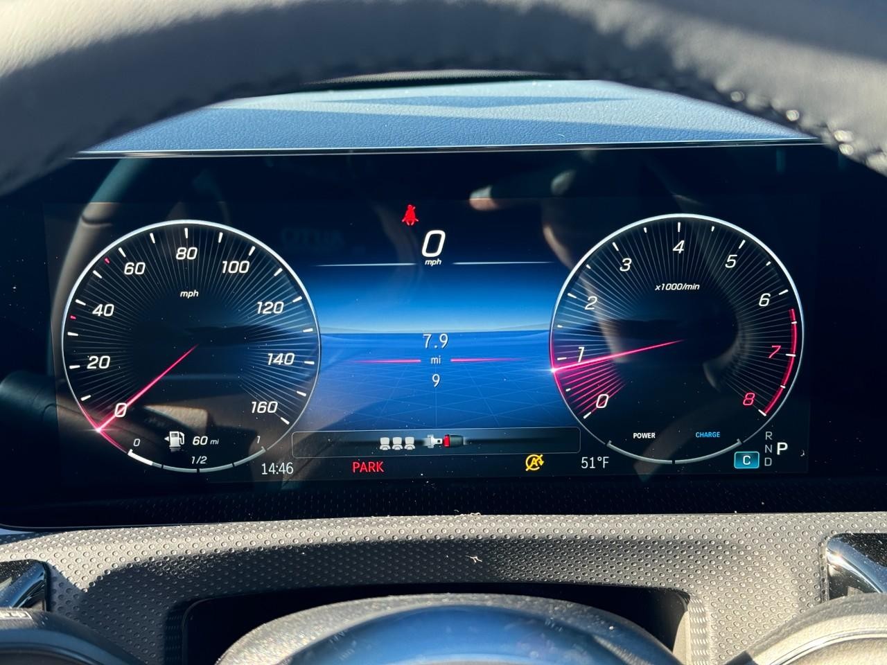 Mercedes-Benz CLA Vehicle Full-screen Gallery Image 34