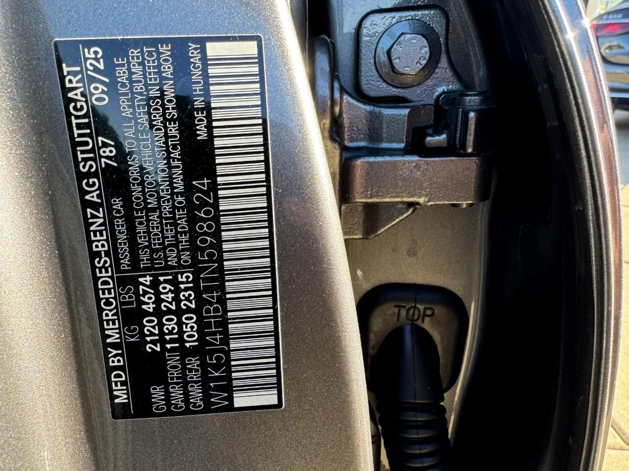 Mercedes-Benz CLA Vehicle Full-screen Gallery Image 37