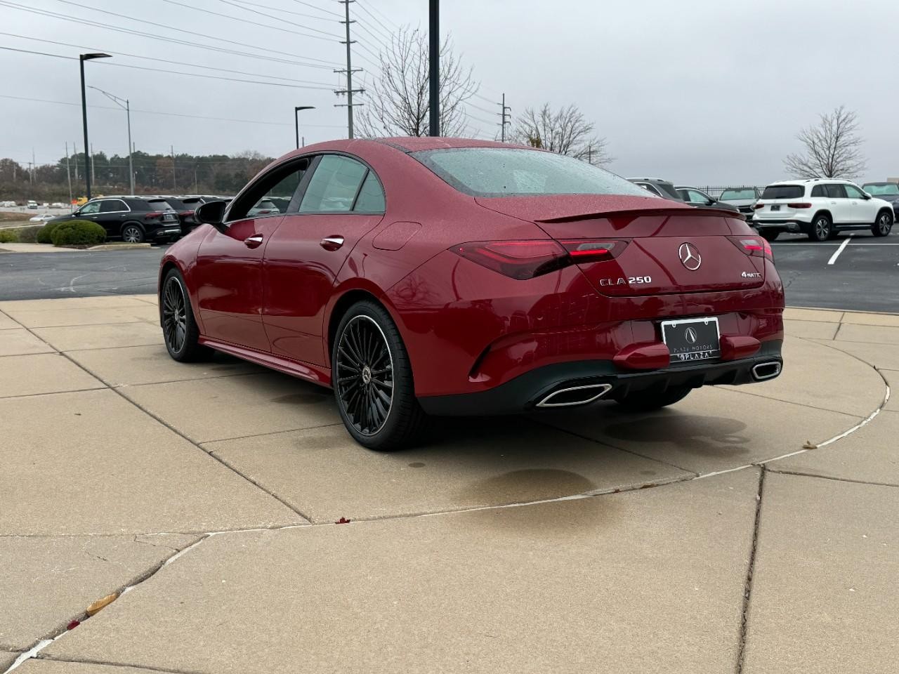 Mercedes-Benz CLA Vehicle Full-screen Gallery Image 3