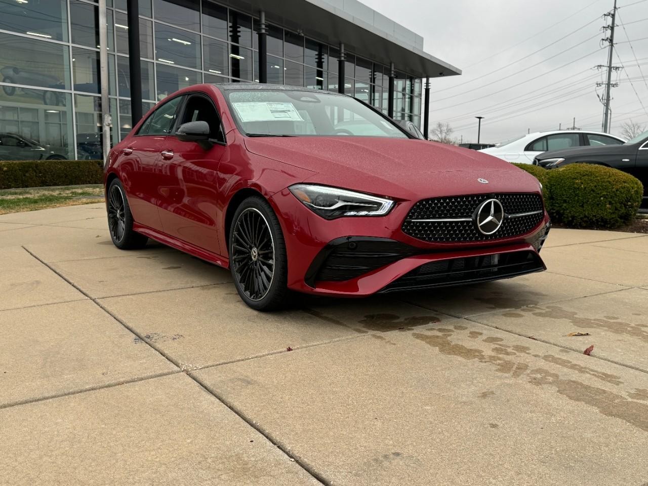 Mercedes-Benz CLA Vehicle Full-screen Gallery Image 6