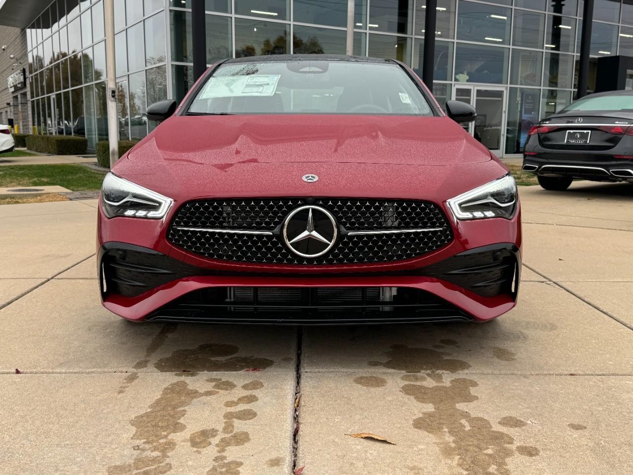 Mercedes-Benz CLA Vehicle Full-screen Gallery Image 7