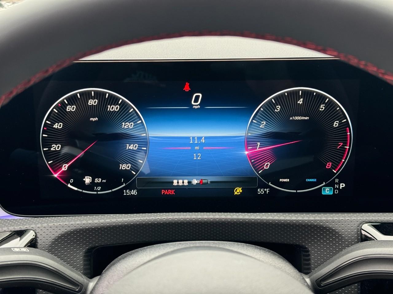 Mercedes-Benz CLA Vehicle Full-screen Gallery Image 33