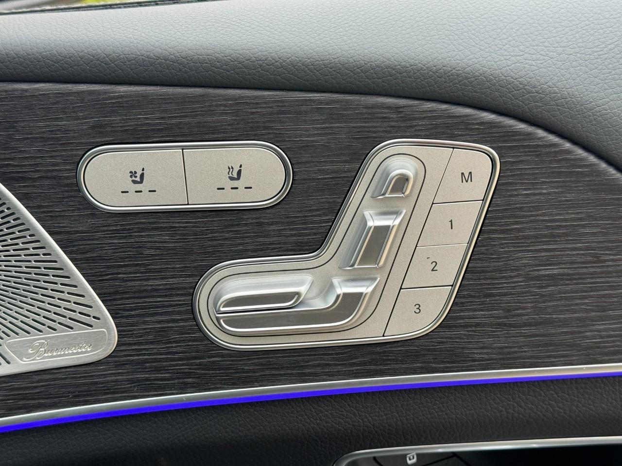 Mercedes-Benz GLE Vehicle Full-screen Gallery Image 20