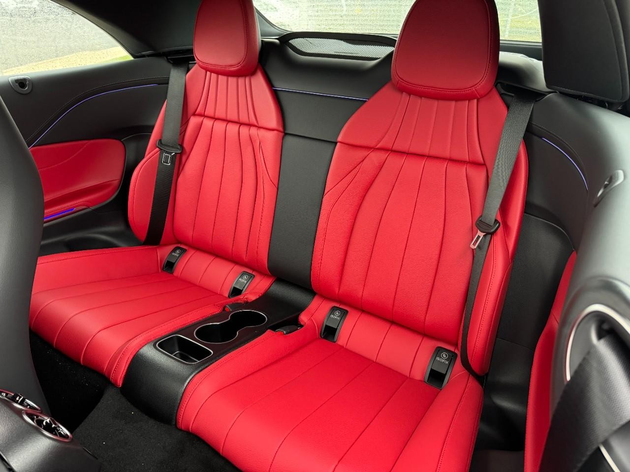 Mercedes-Benz CLE Vehicle Full-screen Gallery Image 8