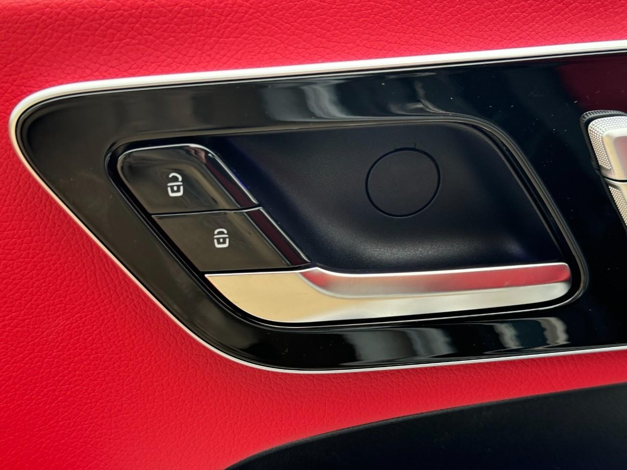 Mercedes-Benz CLE Vehicle Full-screen Gallery Image 22