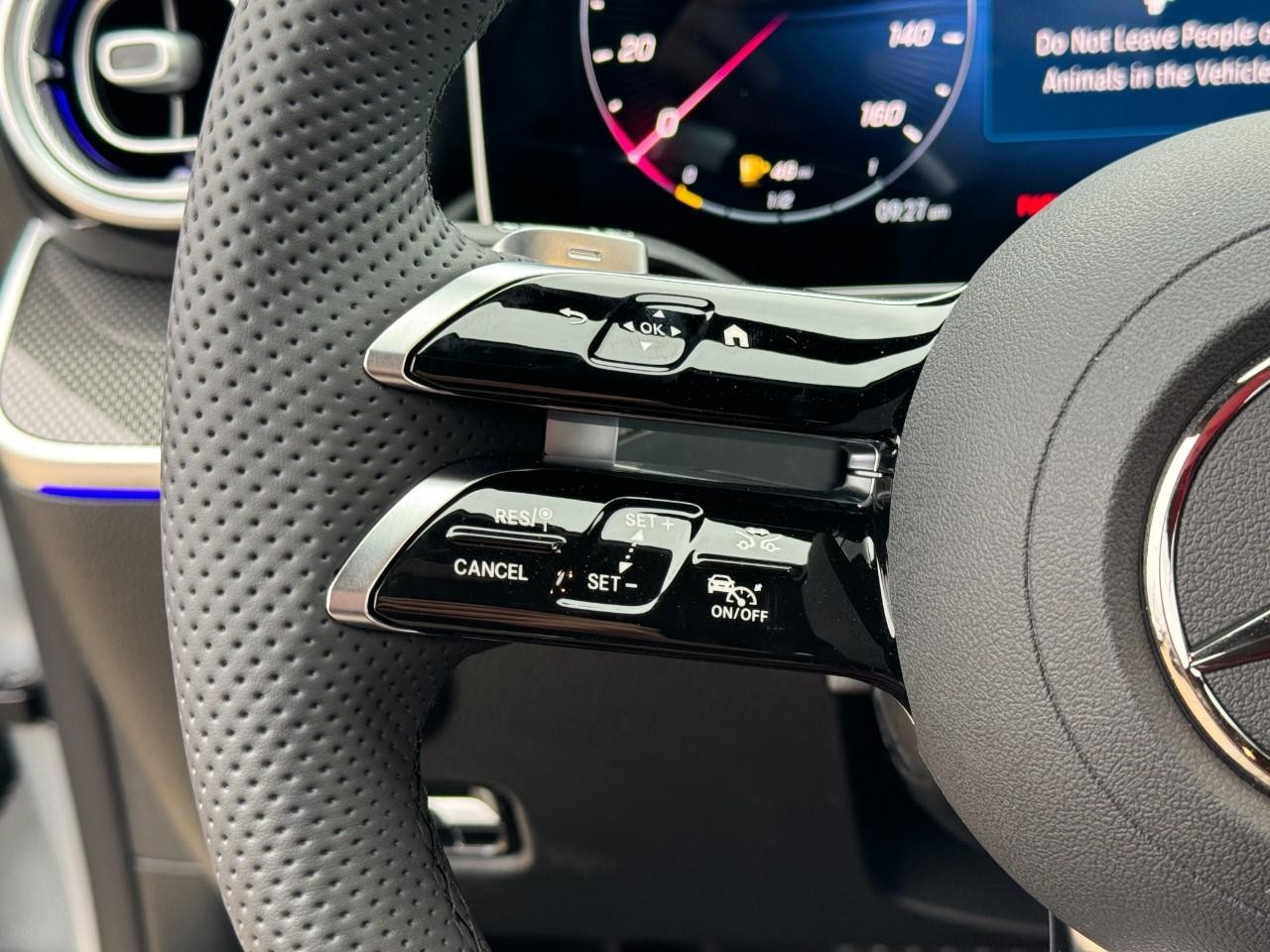 Mercedes-Benz CLE Vehicle Full-screen Gallery Image 30