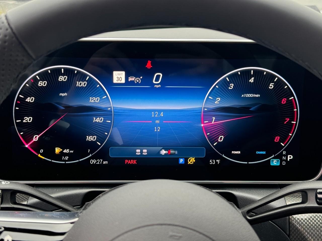 Mercedes-Benz CLE Vehicle Full-screen Gallery Image 32