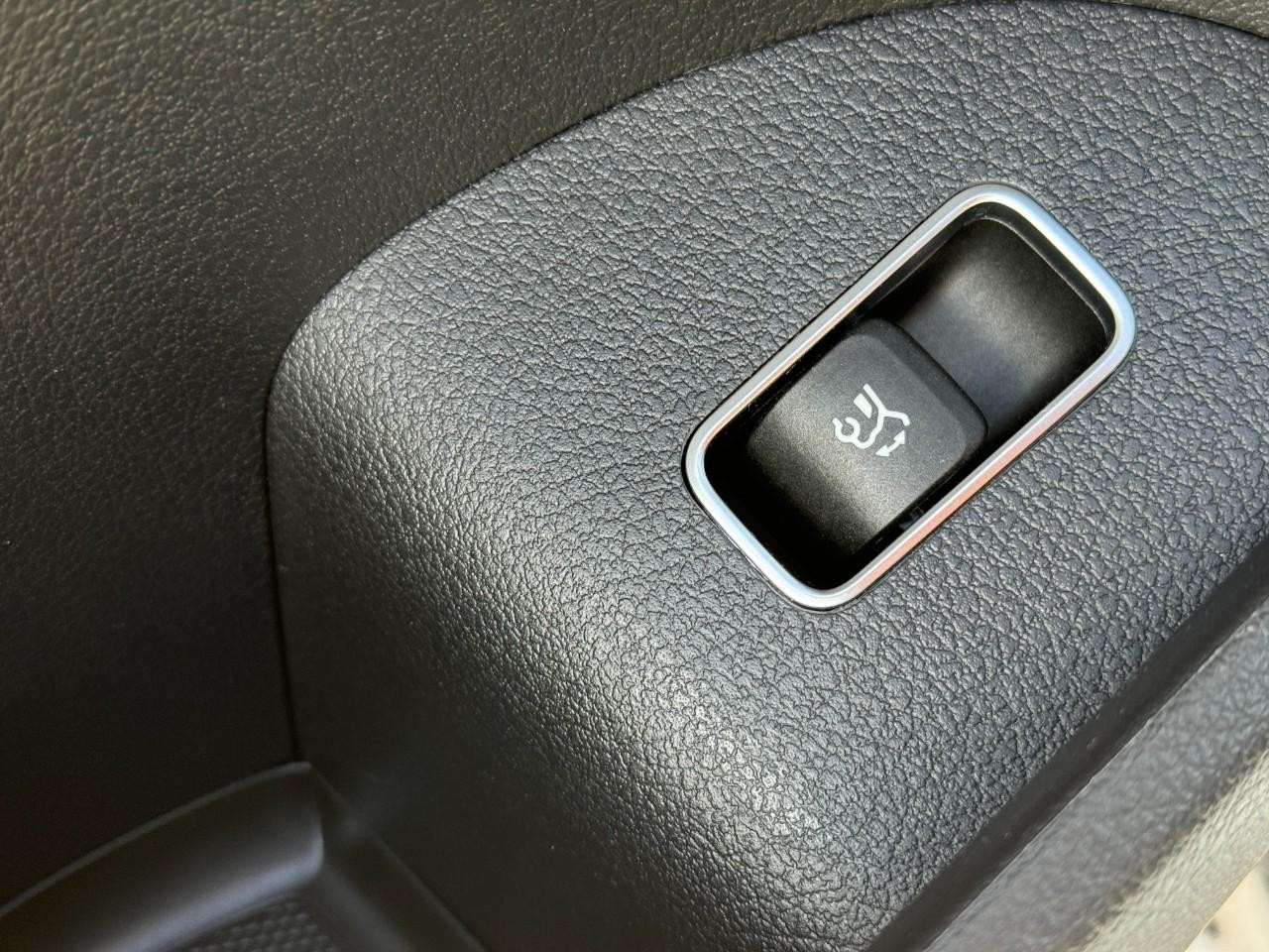 Mercedes-Benz GLE Vehicle Full-screen Gallery Image 33