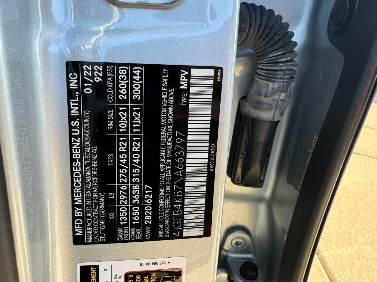 Mercedes-Benz GLE Vehicle Full-screen Gallery Image 43