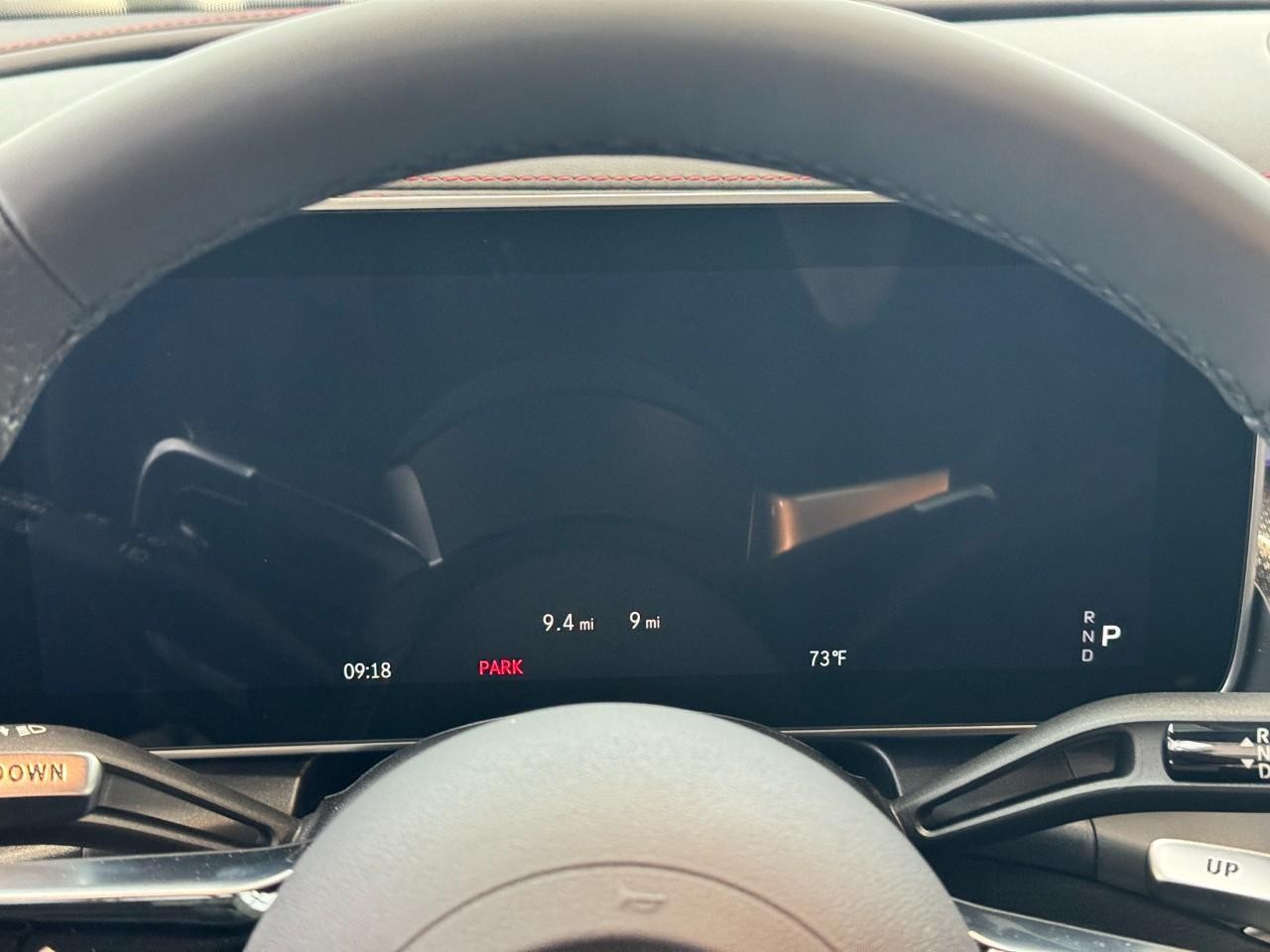 Mercedes-Benz GLC Vehicle Full-screen Gallery Image 32